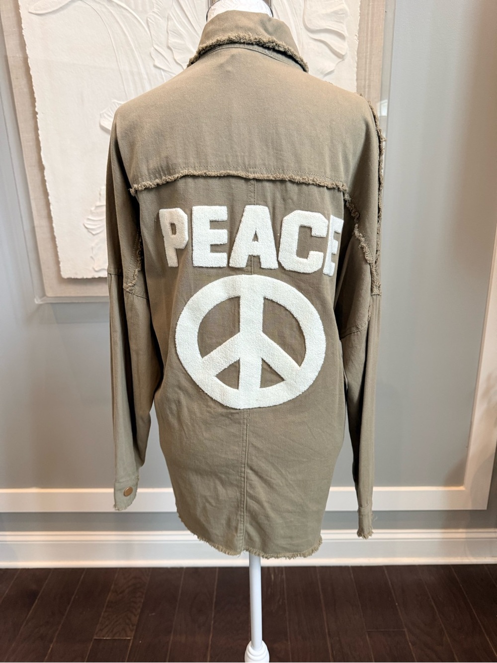 Davi & Dani Peace Sign Patch Distressed Shacket Jacket Army Green Medium NWT